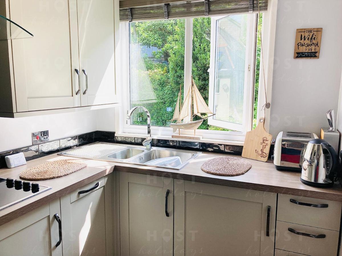 Looe With A View - Entire Apartment With Free Allocated Parking Extérieur photo