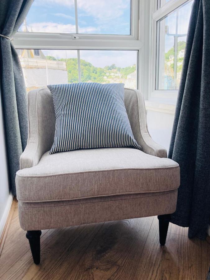 Looe With A View - Entire Apartment With Free Allocated Parking Extérieur photo