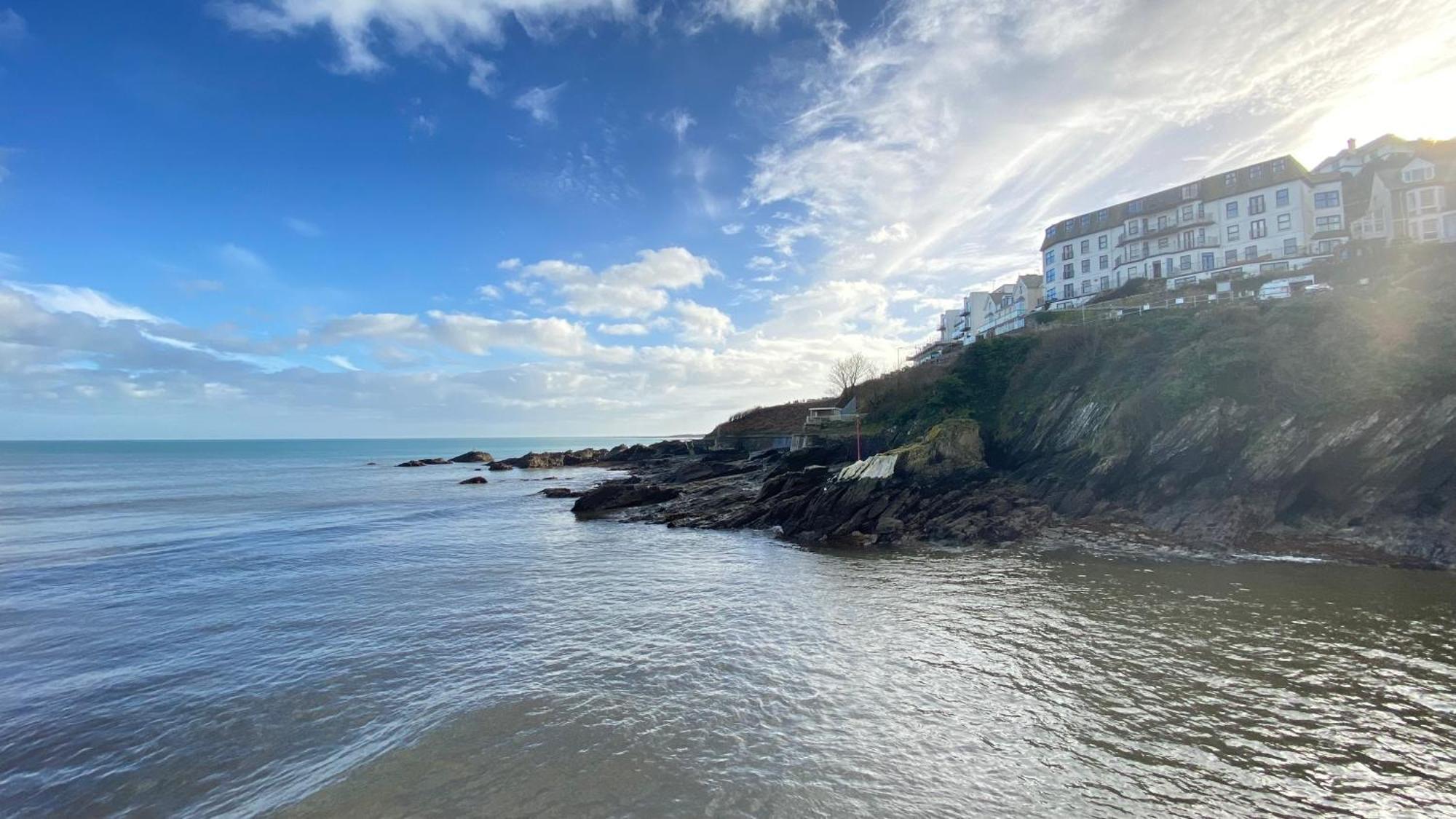 Looe With A View - Entire Apartment With Free Allocated Parking Extérieur photo